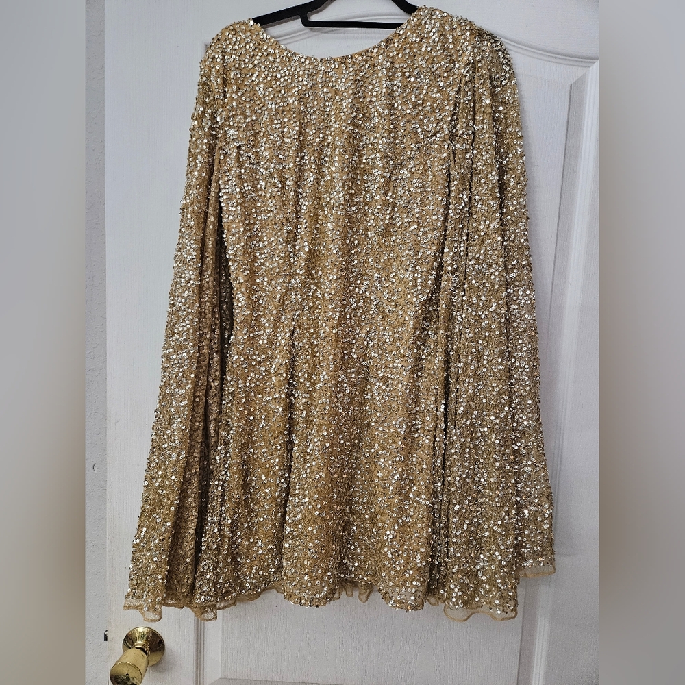 Mac Duggal 5931 Sequined Cape Sleeve Mini Dress in Gold SZ 8 NEW - Picture 2 of 12